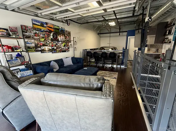 Pontiac, MI 48341,50 PIT LN