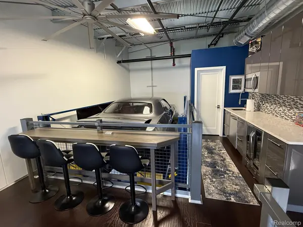 Pontiac, MI 48341,50 PIT LN