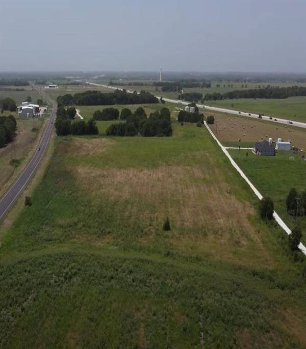 Italy, TX 76651,1835 N US 77 Highway