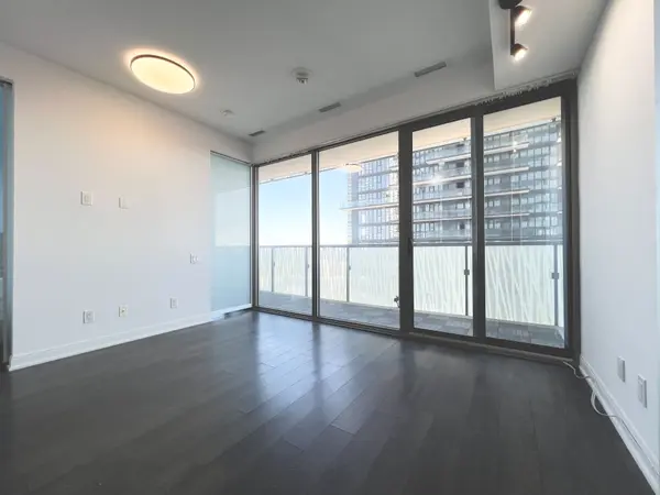 Toronto C08, ON M4Y 0C3,50 Charles ST E #2901