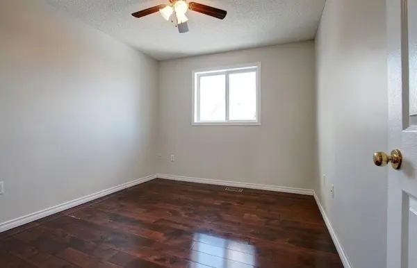 Hamilton, ON L8E 5W9,104 Frances AVE #43