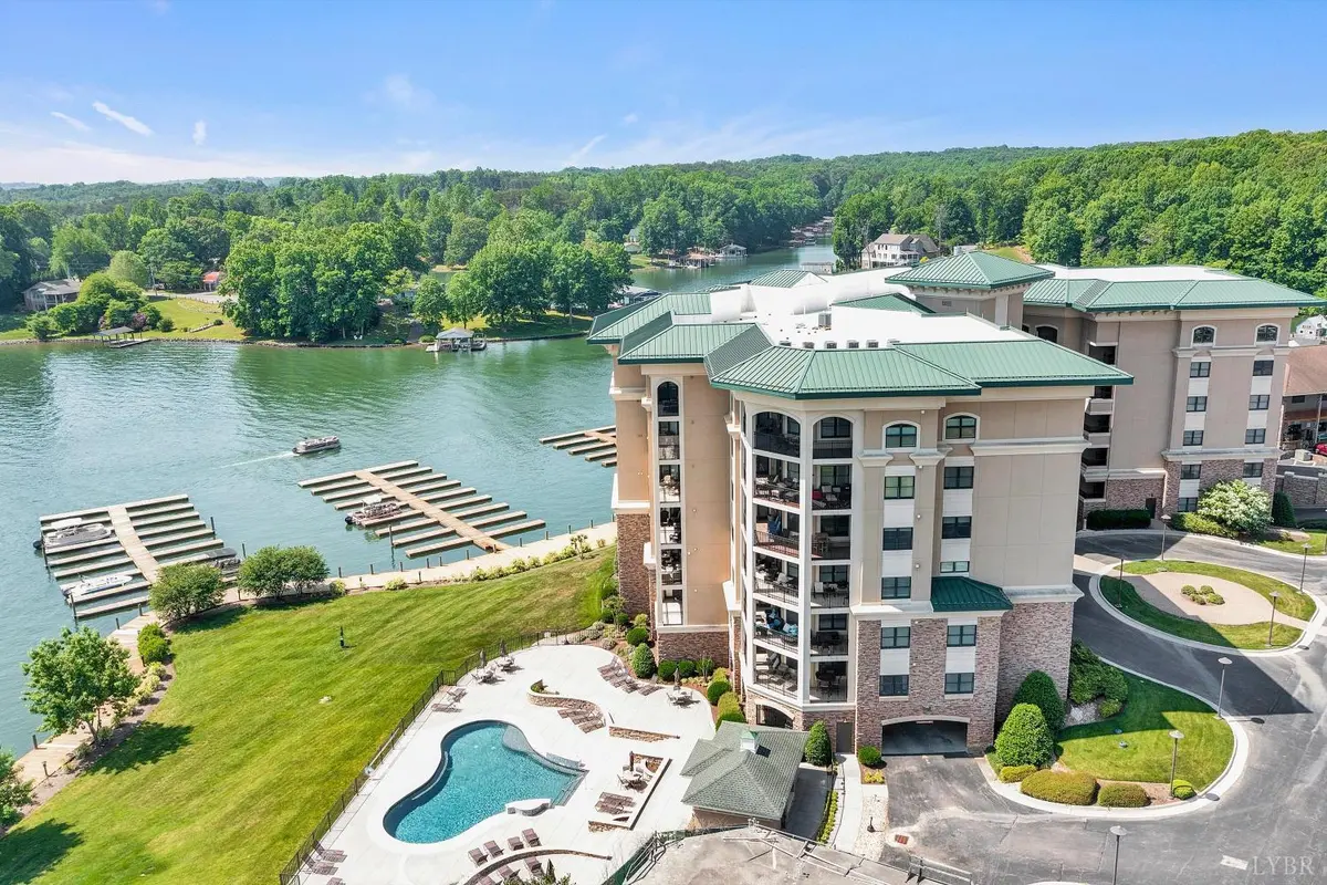 Moneta, VA 24121,100 Bridgewater Pointe Place