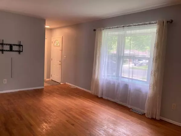 Ann Arbor, MI 48108,3300 Fernwood AVE