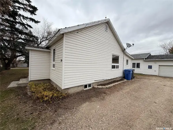 26 Rhodes STREET, Redvers, SK S0C 2H0
