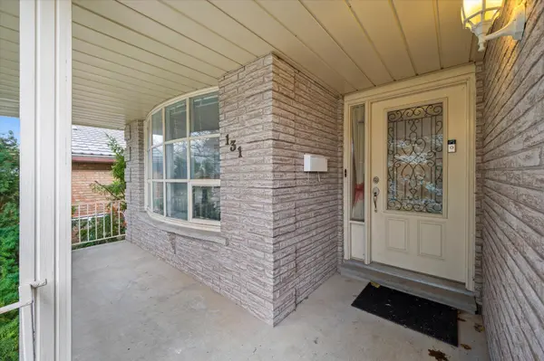 131 Woodbend CRES, Waterloo, ON N2T 1G9