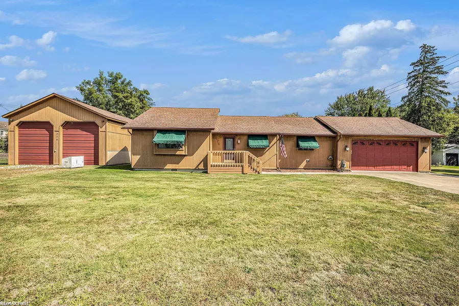 374 Monroe BLVD, Harsens Island, MI 48028