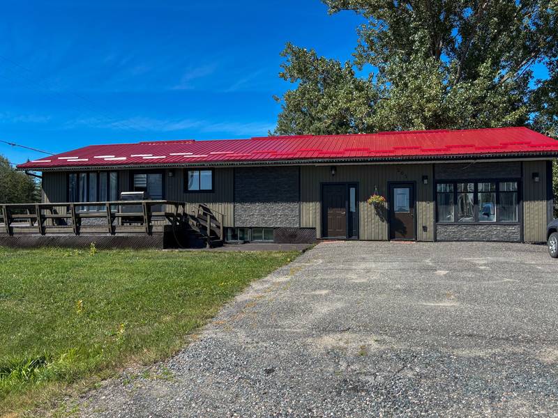203 Roland RD, Temiskaming Shores, ON P0J 1P0