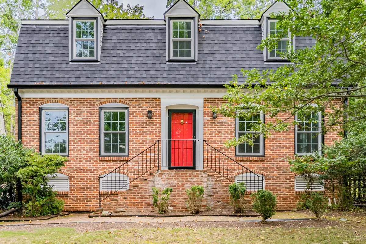 Lynchburg, VA 24503,5028 Wedgewood RD