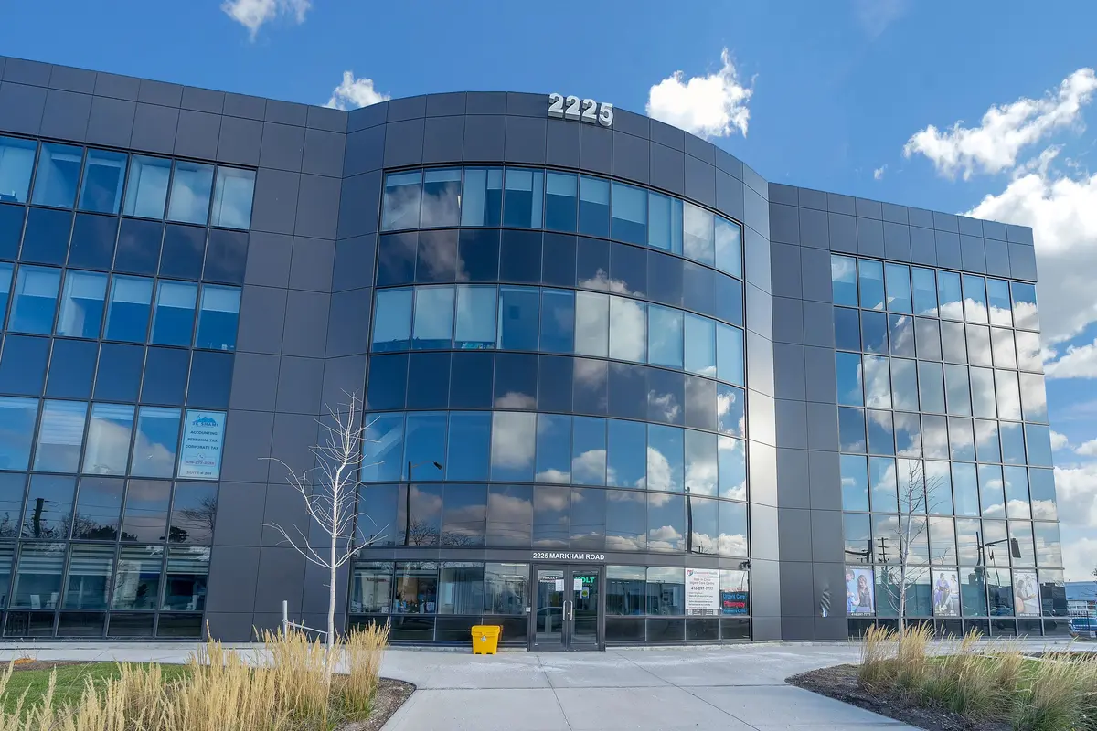 Toronto E11, ON M1B 2W4,2225 Markham RD #405