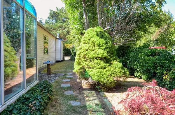 Sidney, BC V8L 3J3,10561 McDonald Park Rd