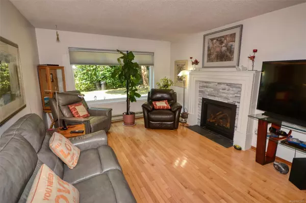 Sidney, BC V8L 3J3,10561 McDonald Park Rd