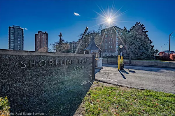 Detroit, MI 48214,8200 E Jefferson AVE #802