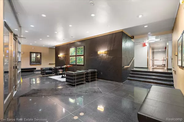 Detroit, MI 48214,8200 E Jefferson AVE #802