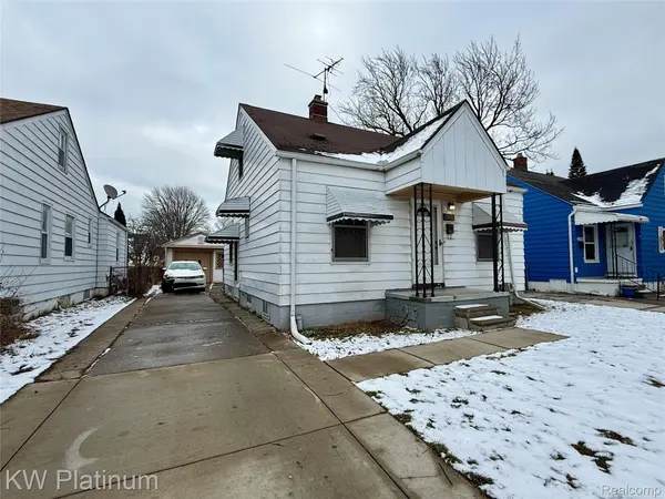 Eastpointe, MI 48021,22448 Lambrecht AVE