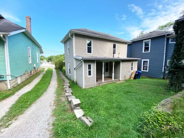 Athens, OH 45701,12 Walker St