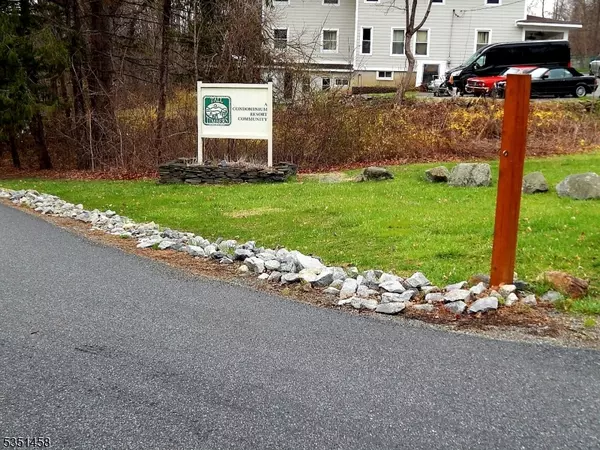 Vernon Twp., NJ 07461,1646 1648 Route 565