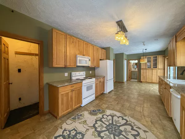 Eau Claire, MI 49111,9155 Cushing RD