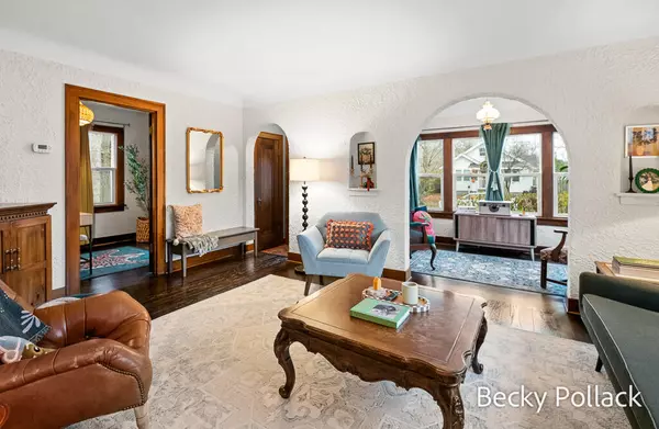 Holland, MI 49423,131 W 27th ST