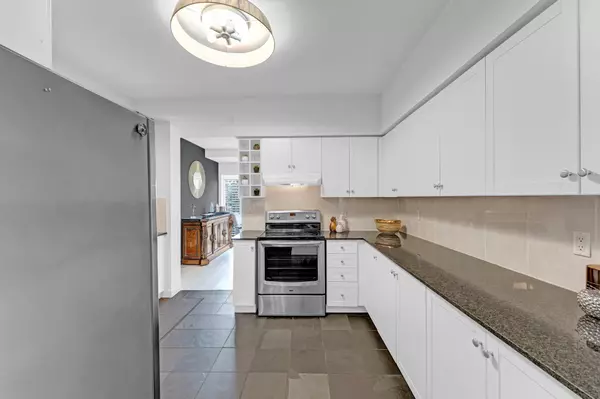 Toronto C08, ON M5B 2R3,210 Victoria ST #4407