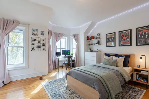 Toronto C09, ON M4T 1A5,84 Shaftesbury AVE