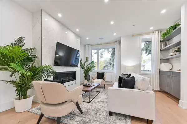 Toronto E03, ON M4C 2Z7,32 Treadway BLVD