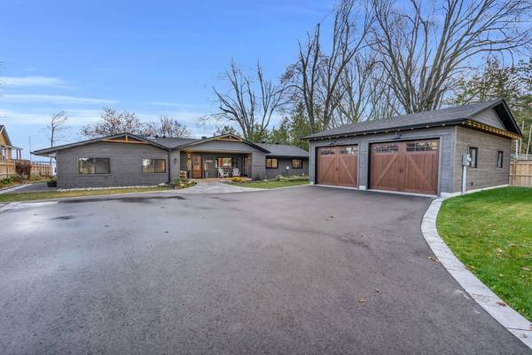 621 Duclos Point RD, Georgina, ON L0E 1N0