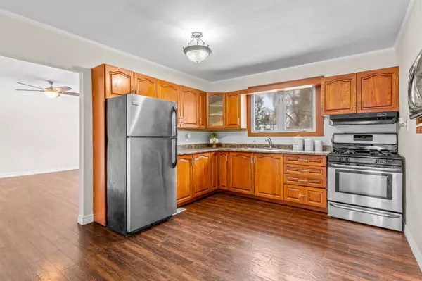 Essa, ON L0M 1B0,81 Jonas ST