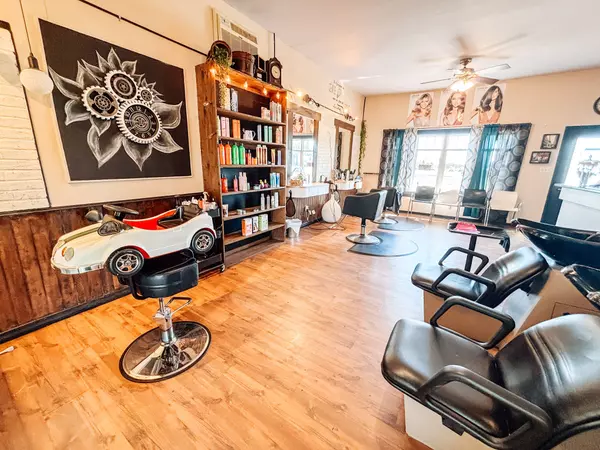 Temiskaming Shores, ON P0J 1P0,203 Roland RD