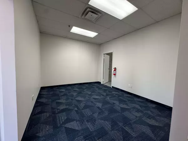 Mississauga, ON L4Z 2E5,400-450 Matheson BLVD E #Unit 29-30