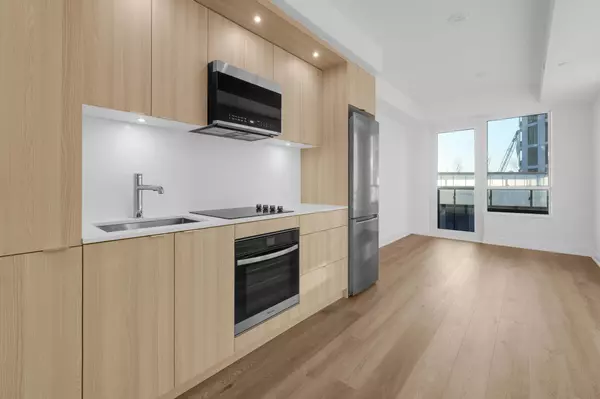 Toronto W08, ON M9A 3K1,60 Central Park Roadway N/A #611