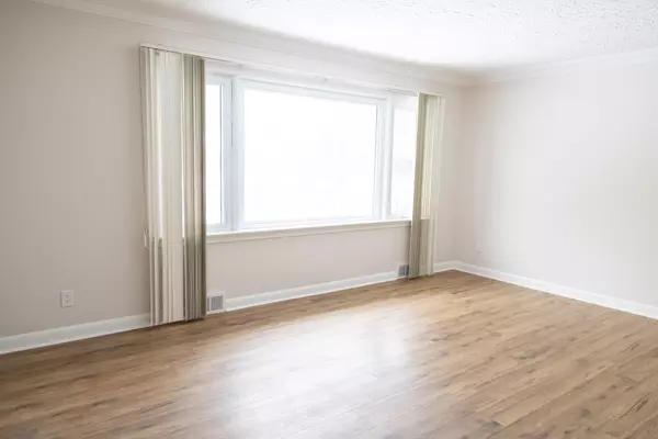 Niagara Falls, ON L2E 1X9,5905 Valley WAY