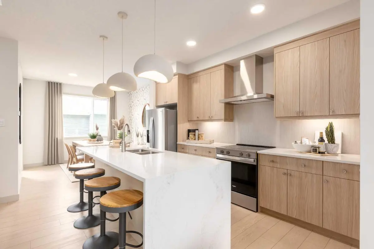 Calgary, AB T3S 0L6,612 Sora BLVD SE