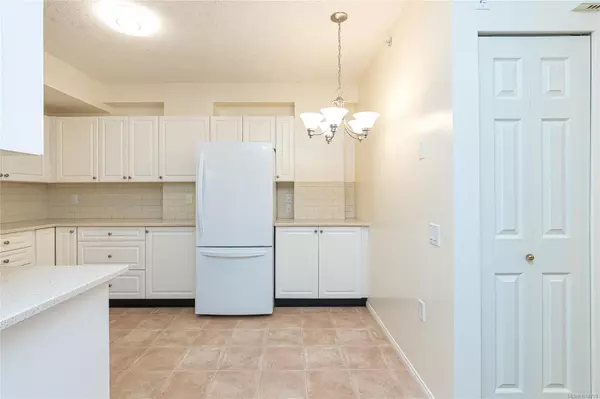 Saanich, BC V8P 5T7,1521 Church Ave #105