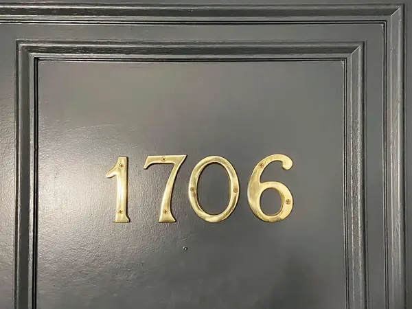 135 Antibes DR #1706, Toronto C07, ON M2R 2Z1