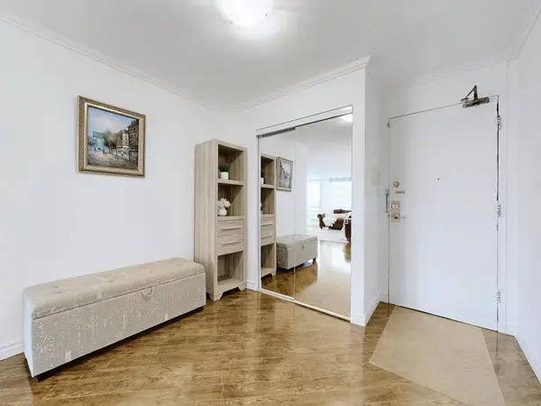 135 Antibes DR #1706, Toronto C07, ON M2R 2Z1