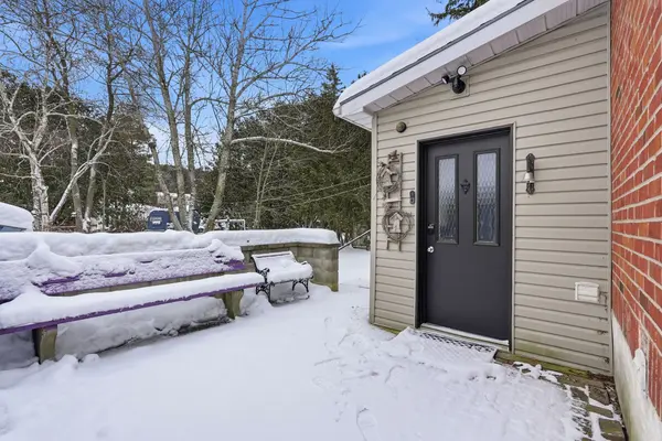 883 7th AVE, Hanover, ON N4N 2K3