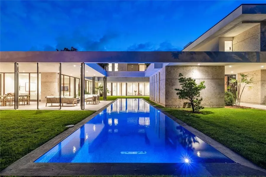 5831 SW 37th Ter, Dania Beach, FL 33312