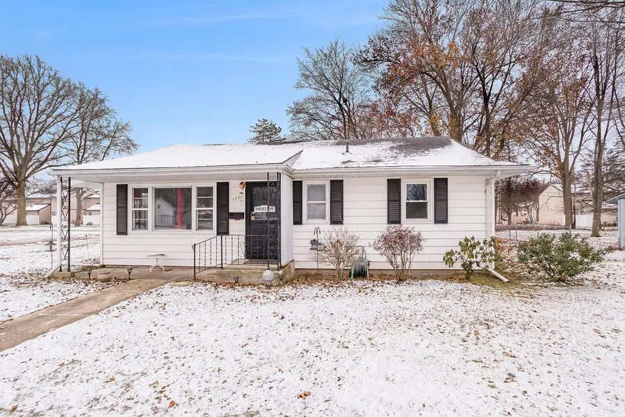 1221 Griffith ST, Sturgis, MI 49091