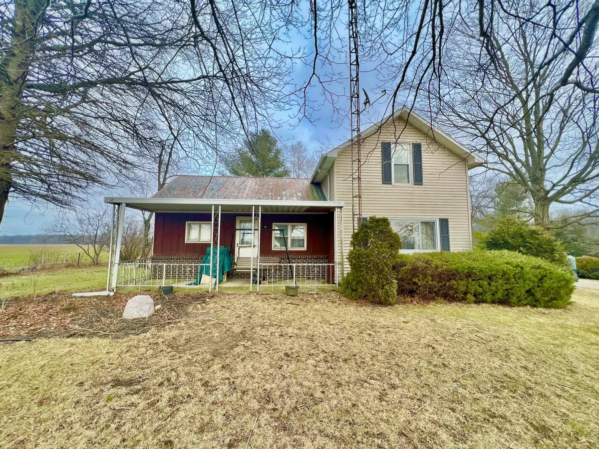 14611 S Tripp RD, Amboy Twp East, MI 49232