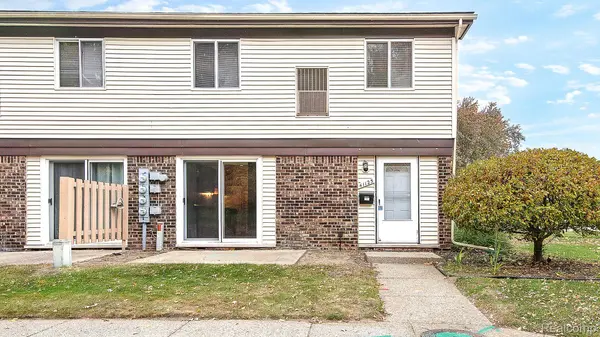 41125 S Woodbury Green DR, Belleville, MI 48111