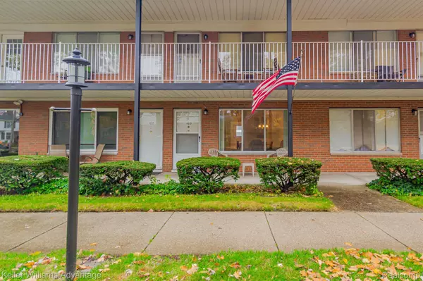 MI 48073,2217 CLAWSON AVE #103