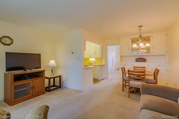 MI 48073,2217 CLAWSON AVE #103