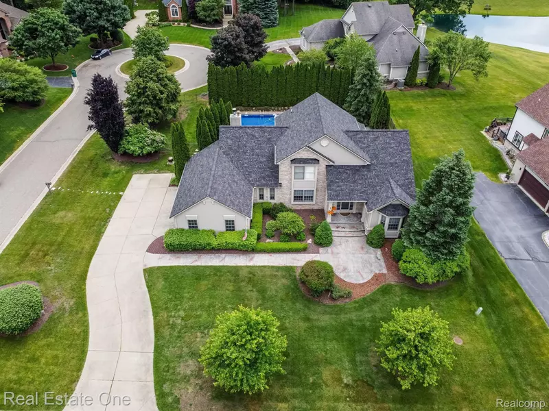 5412 BRIDGE TRL W, Commerce Twp, MI 48382