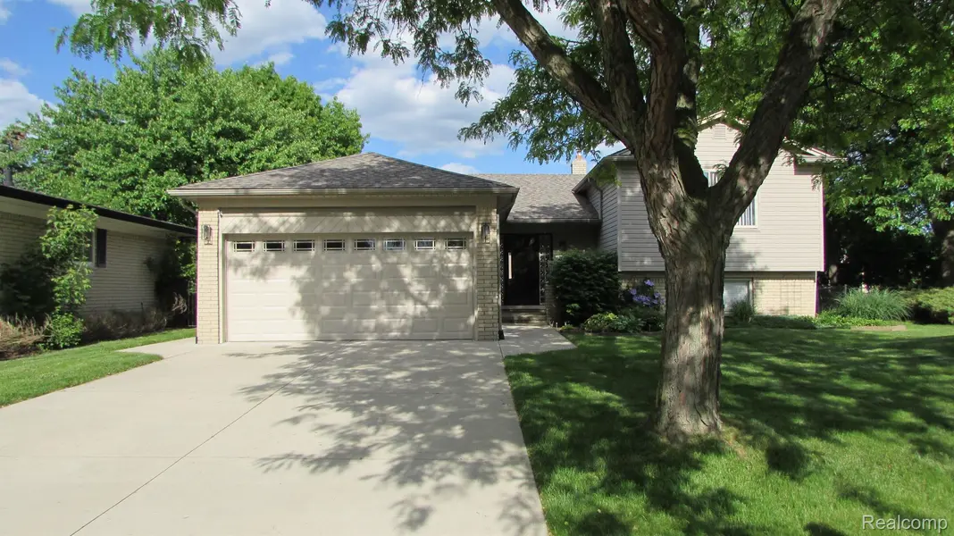 13502 MORAY, Sterling Heights, MI 48312