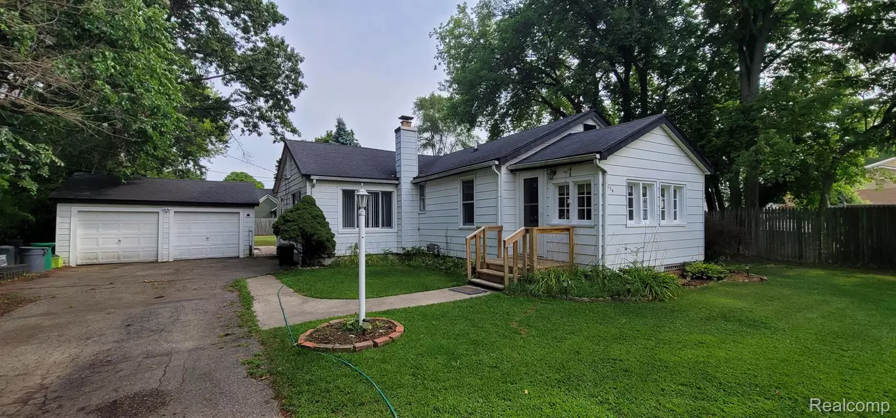 134  McPherson, Highland, MI 48357