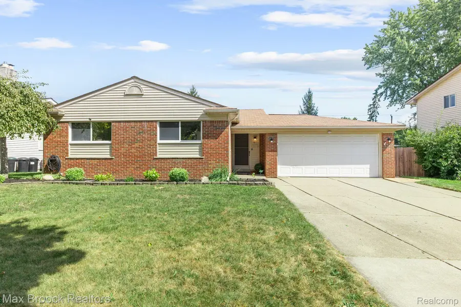 2611 CROFTHILL DR, Auburn Hills, MI 48326