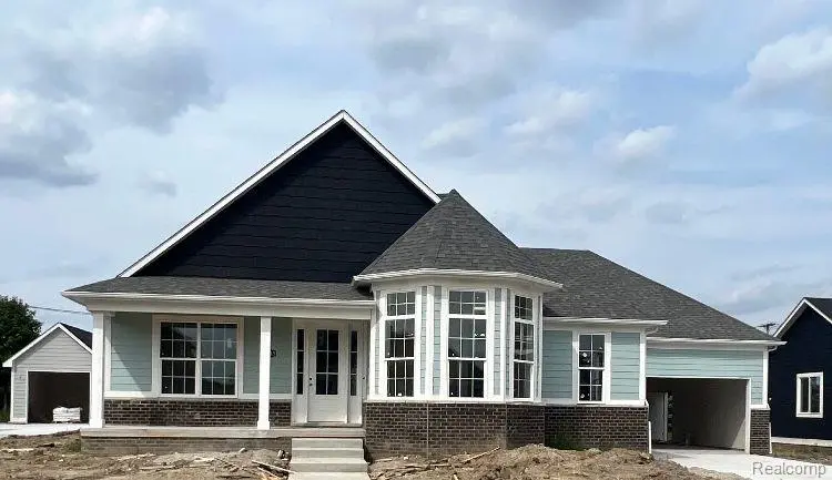 19415 RACHAEL DR, MI 48042