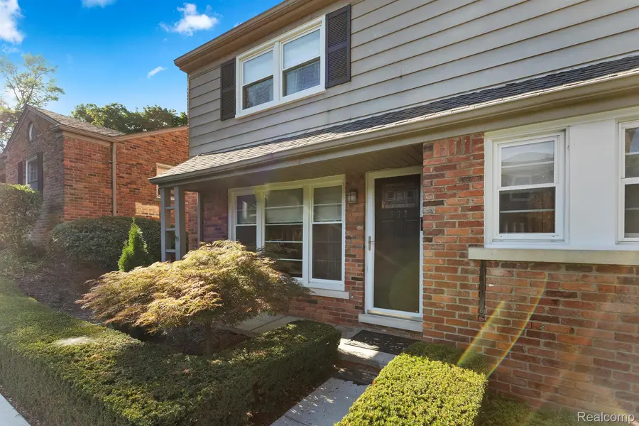 593 N OLD WOODWARD AVE, Birmingham, MI 48009