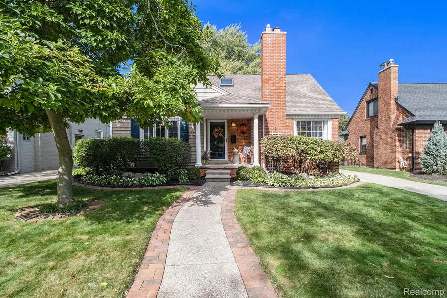 2545 WINDEMERE RD, Birmingham, MI 48009