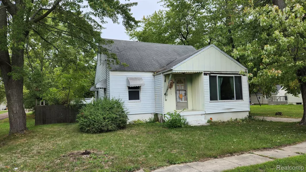 2293 Southampton AVE, Grand Blanc, MI 48507